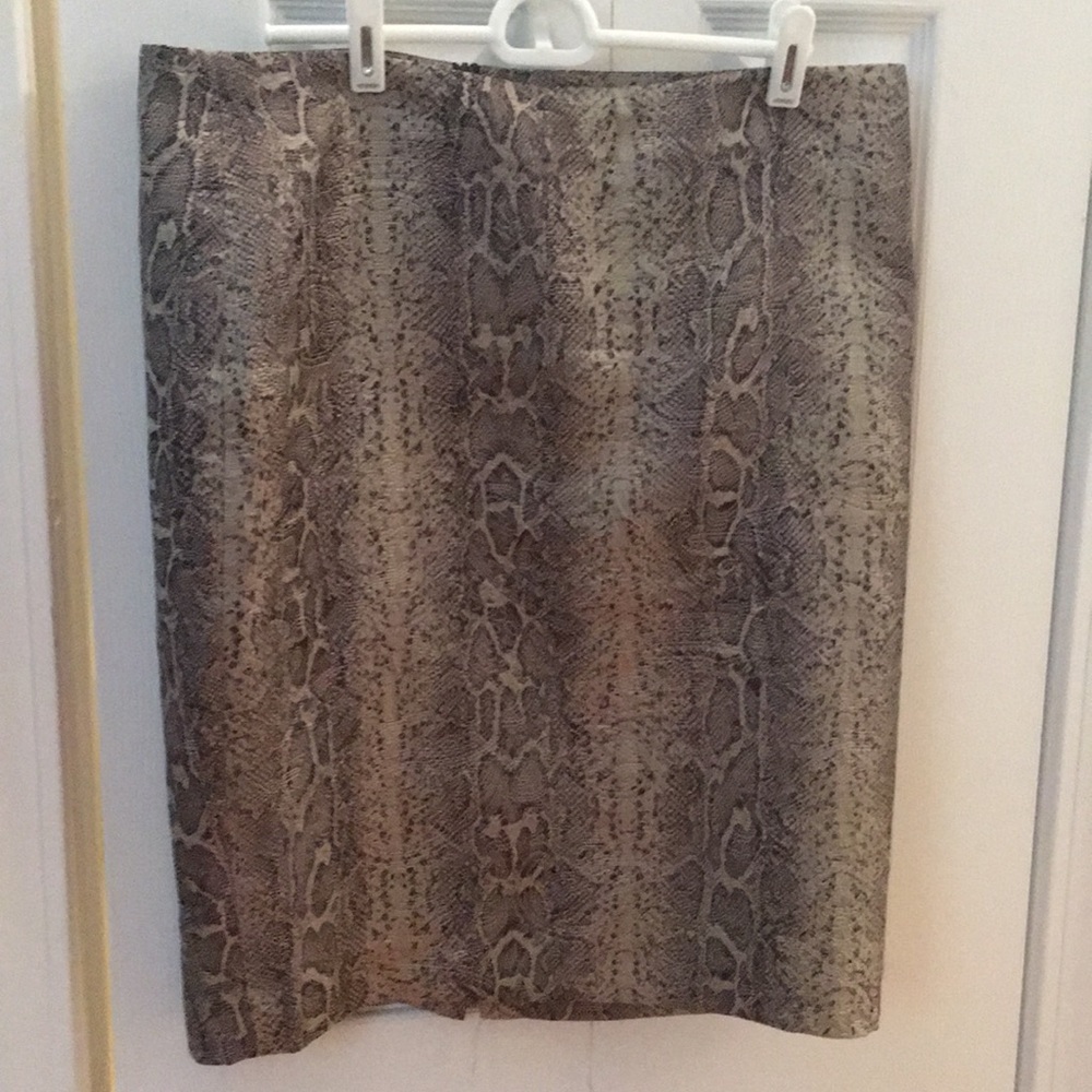Python Print Pencil Skirt with Back Pleat